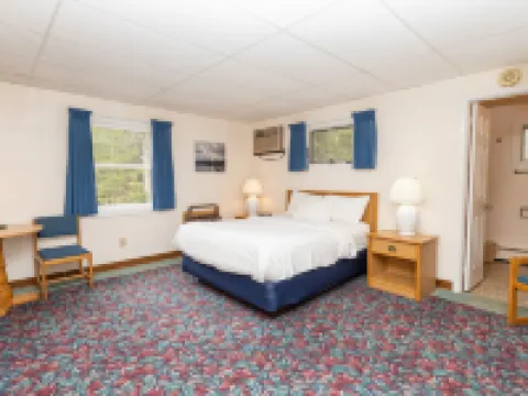 Cedar Motor Inn Hotels in Marquette