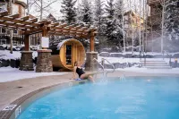 Stoneridge Resort - Mountain View - Pool & Hot Tub Hotels in Rocky View County