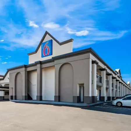 Motel 6 Lester, PA - Philadelphia Airport