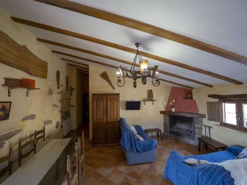 Holiday Home in Laroya with Pool & BBQ