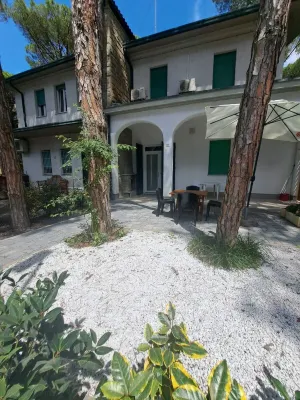 Marina Romea 2 Splitted Executive Flats