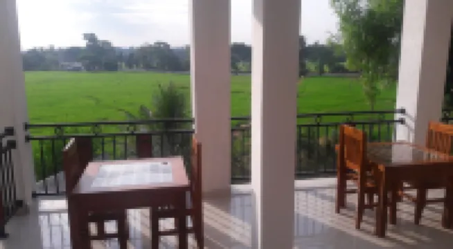 裏森拉克假日度假村