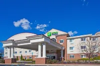 Holiday Inn Express & Suites Charlotte  호텔
