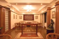 The Everest Hotel
