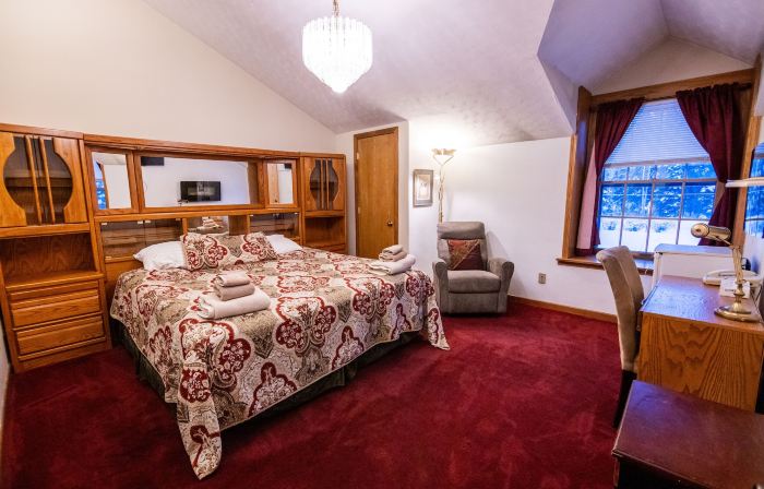 7 Gables Inn & Suites