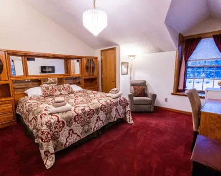 7 Gables Inn & Suites Hotels in College