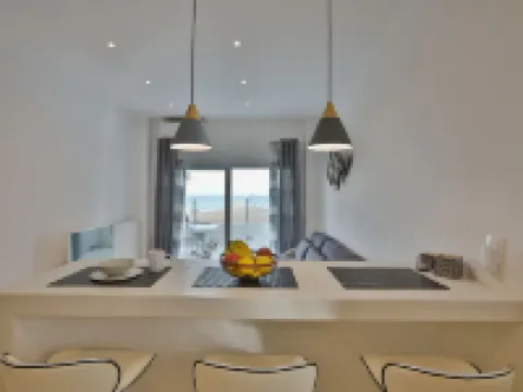 Penthouse & Apartments by the Sea Airport Airstay Hoteles en Spata-Artemida