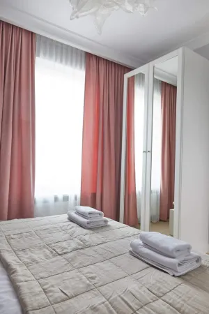 Metro Imielin 8th Floor Apartment Отели в г. Пясечно
