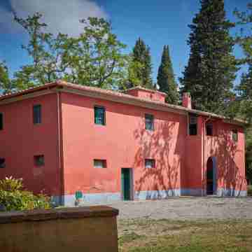 Spacious Tuscan Farmhouse Hotel Exterior