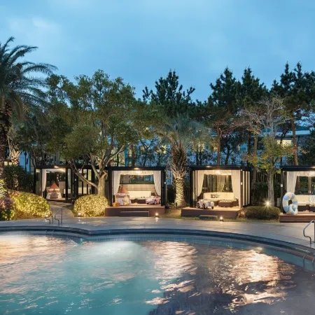 Bloom Jeju Hotel Отели рядом с достопримечательностью «Храм Попхваса»