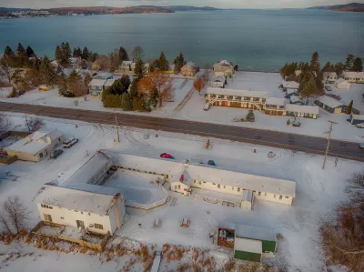 Coastal Inn Hotels in Benzonia Township