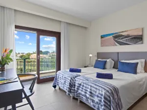 발르 드 밀류 빌리지