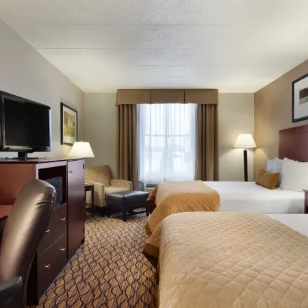 Comfort Inn & Suites Glen Mills - West Chester