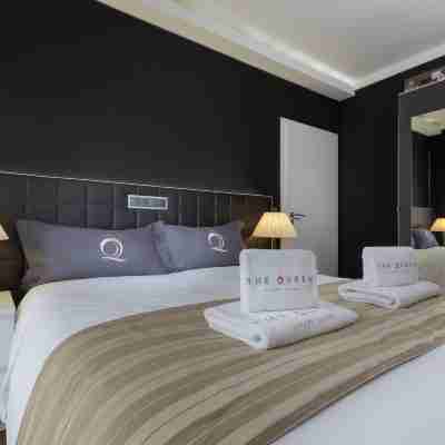 The Queen Luxury Apartments - Villa Medici Rooms