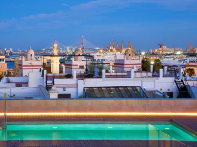 Tandem Torres de Cádiz Suites