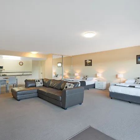 Albacore Apartments