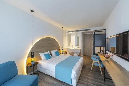 Flamingo Paradise Beach Hotel