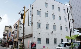 Ueda Ekimae Royal Hotel