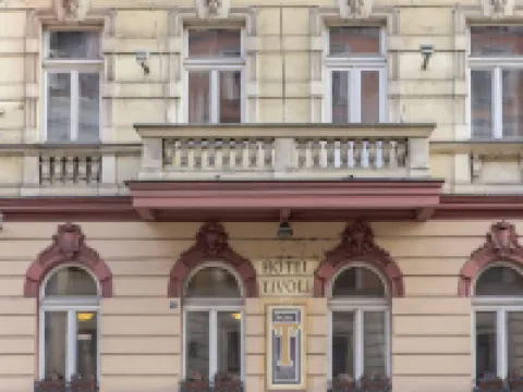 Hotel Tivoli Prague โรงแรมในปราก