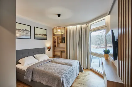 Apartamenty Świnoujście - Mistral Отели рядом с достопримечательностью «Свиноуйсьценский маяк»