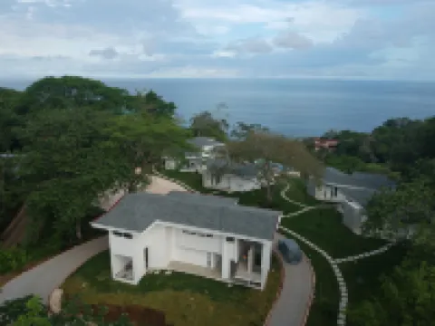 Adeluna Luxury Villas Hotels in Montezuma