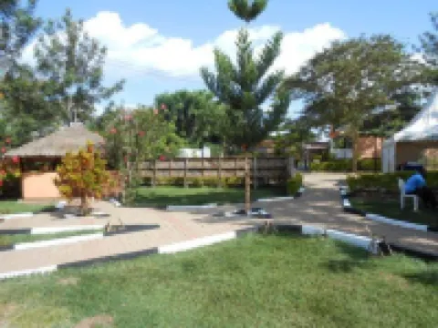 ซันไรซ์ การ์เดนส์ โฮเทล โรงแรมใน