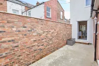 Host & Stay - 1 Montrose Street