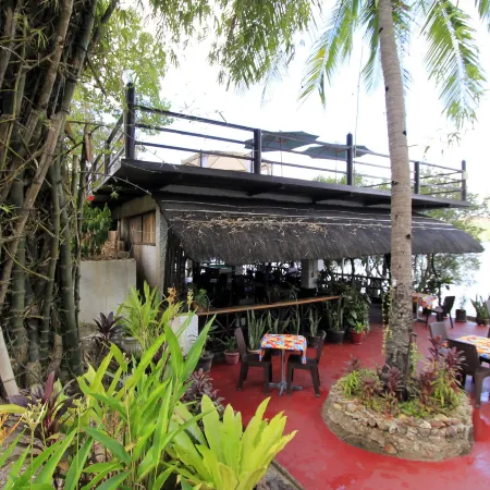 Discovery Island Resort