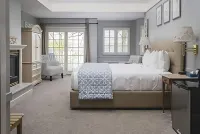 The Sand Hill Inn Hotels in Delavan
