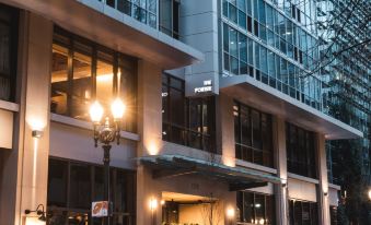 The Porter Portland, Curio Collection by Hilton