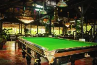 Flower Power Village Hotels in Ranong