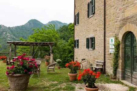 Agriturismo Antico Frutto Отели в г. Санта-София