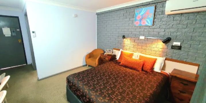 Goldrush Motel Young CBD