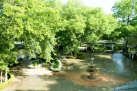 더 샌퍼드 하우스 인 & 스파