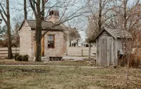 Experience Beautiful Pioneer Home In Nauvoo!