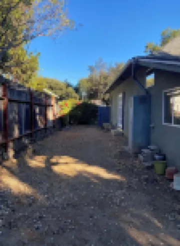 Rosebud: Charming 2-bedroom home in Pasadena