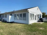 Newly updated Charming 4-bedroom house in Cape May with AC, WiFi, gas fireplace