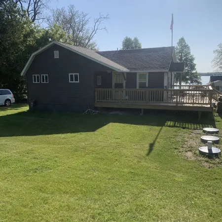 Cozy 2 Bedroom House Overlooking Little Sturgeon Bay