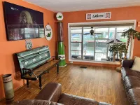 2-Bedroom Sleeps 4, Waterfront Cottage and Mooring Near Homosassa Springs