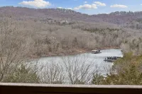 Walk in, no steps, 2BR, 2 bath condo W/beautiful view of Table Rock Lake & SDC
