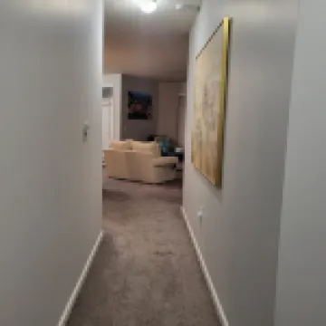 Stylish and Spacious, Close to the Hospital