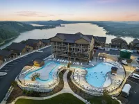 Scenic Lake Views and Private Hot Tub - Stunning Escape Hotel di Pine B Township