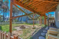 Beach Access and Enclosed Yard - Gorgeous Coastal Retreat Hotels near Pacific City Beach