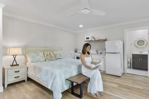 Charming Coastal Retreat - Garden, Bikes, Deck Hotel di Sanibel