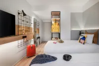 Moxy Pompeii Hotel dekat Mount Vesuvius
