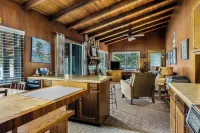 Vintage Smith Lake Retreat!