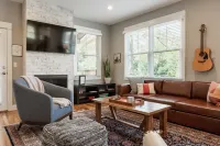 Hot Tub and Chef-Friendly Kitchen in Asheville - Charming Oasis