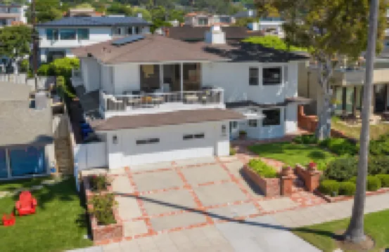 Ocean View Terrace and Spacious Layout - Stunning Beach Haven