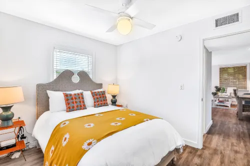 Beach Condo Near the Beach, Shared Pool, and High-Speed WiFi Hotels in Anna Maria