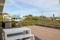 Oceanfront Escape - Elevator, Parking, Internet, Grill